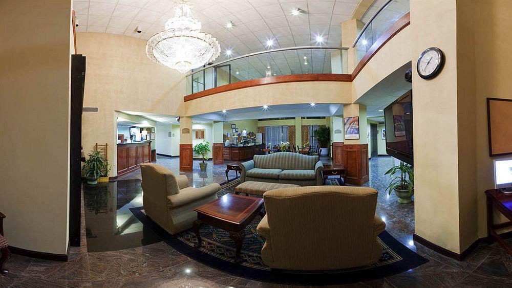 Holiday Inn Express Hotel & Suites Lawrenceville By Ihg Exterior photo