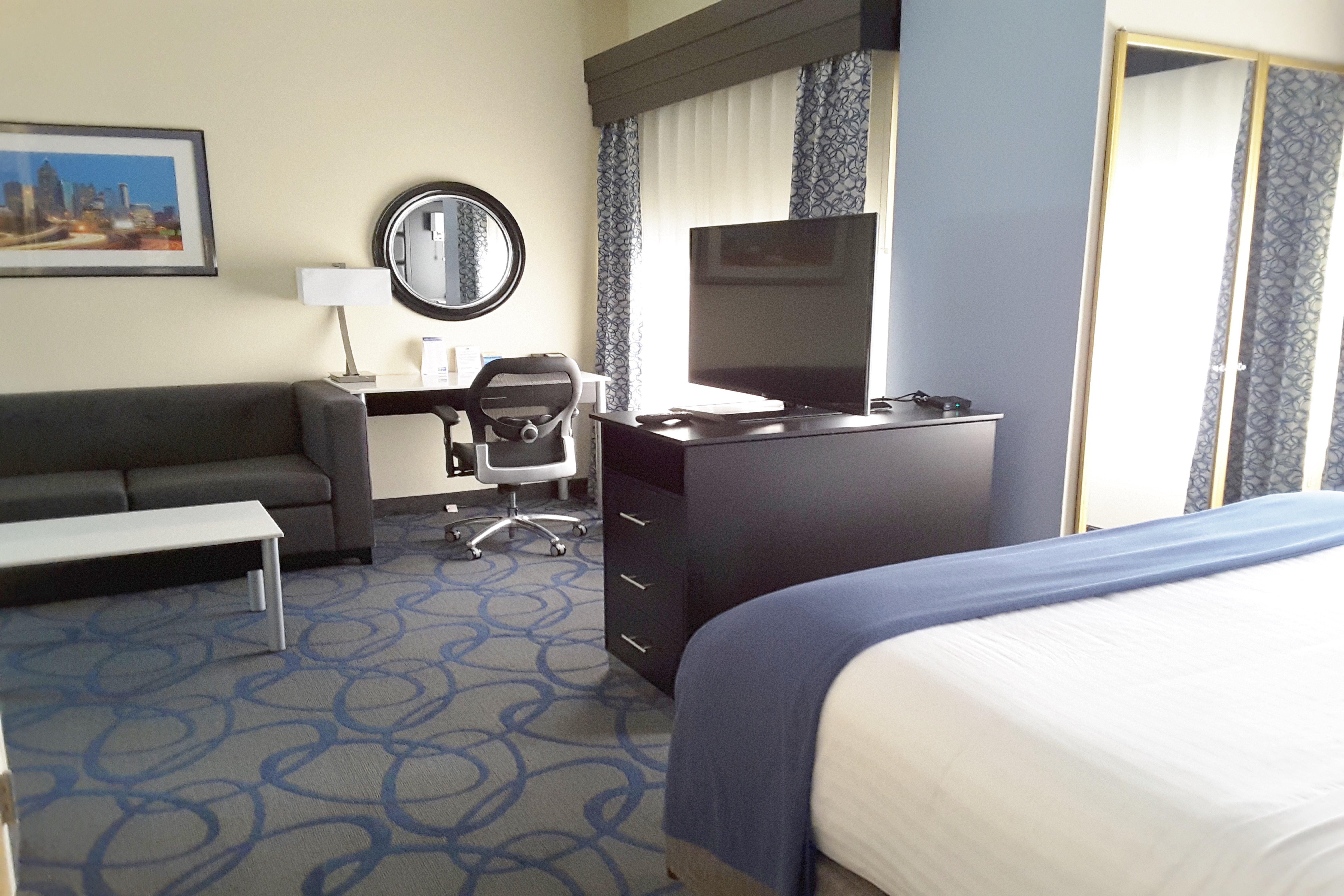 Holiday Inn Express Hotel & Suites Lawrenceville By Ihg Exterior photo