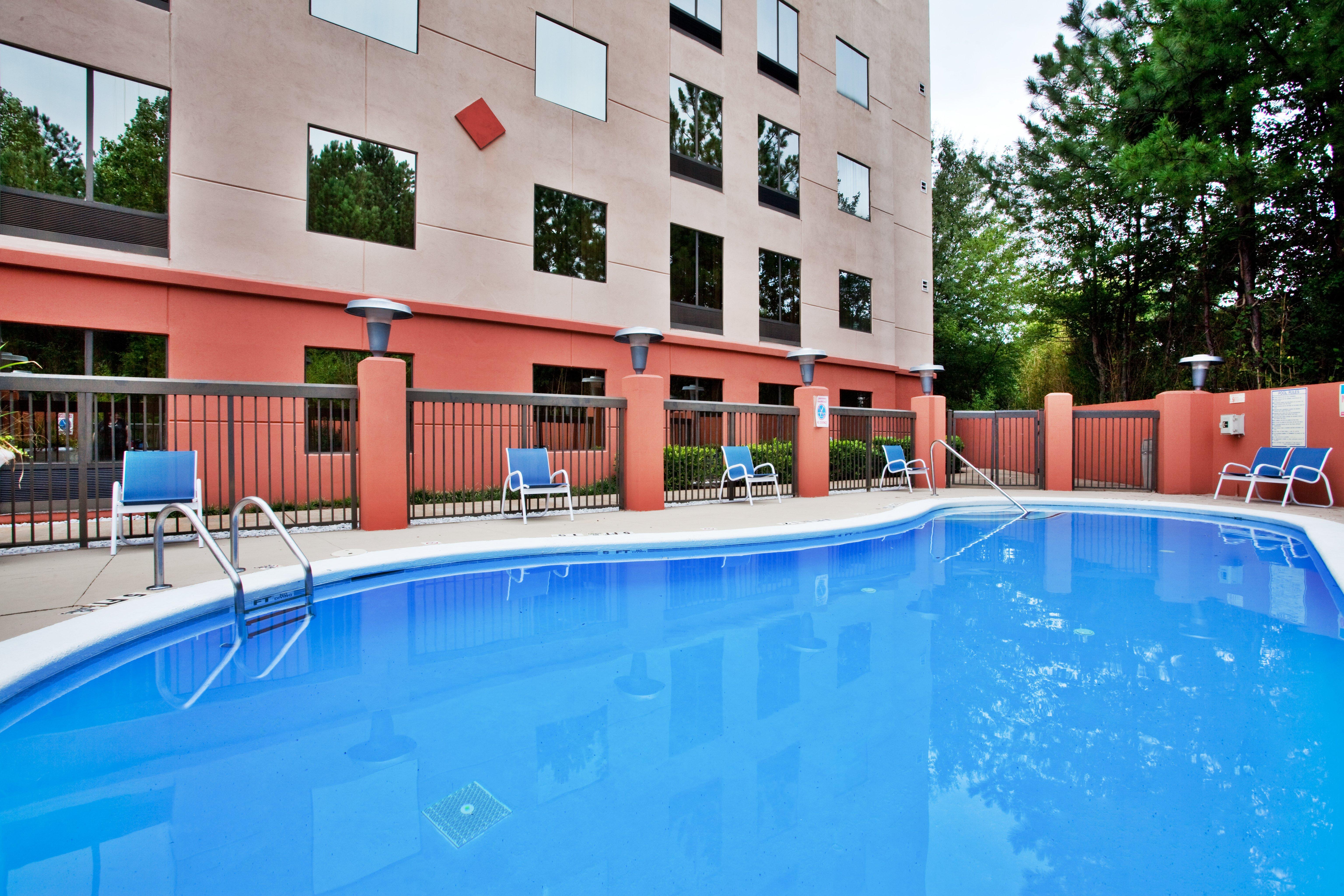Holiday Inn Express Hotel & Suites Lawrenceville By Ihg Exterior photo