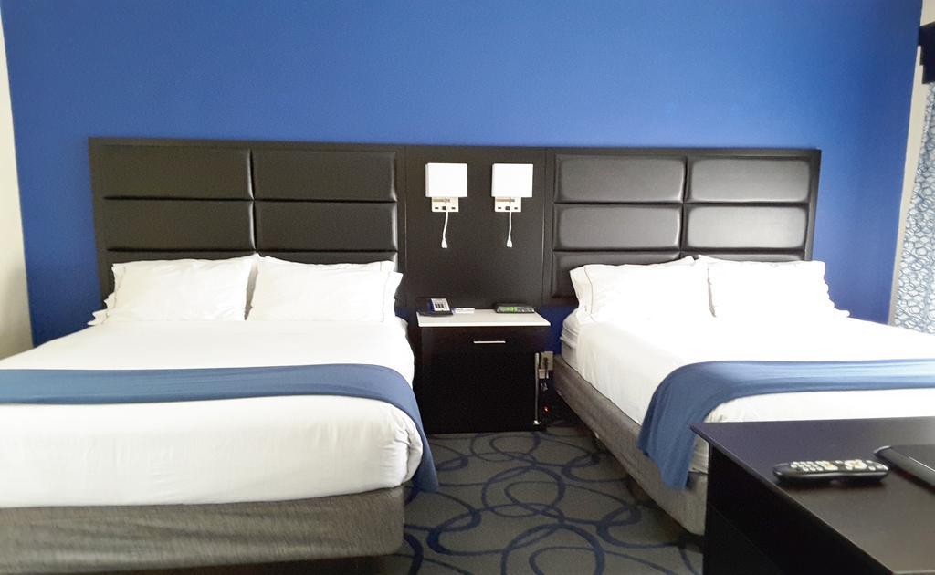 Holiday Inn Express Hotel & Suites Lawrenceville By Ihg Exterior photo