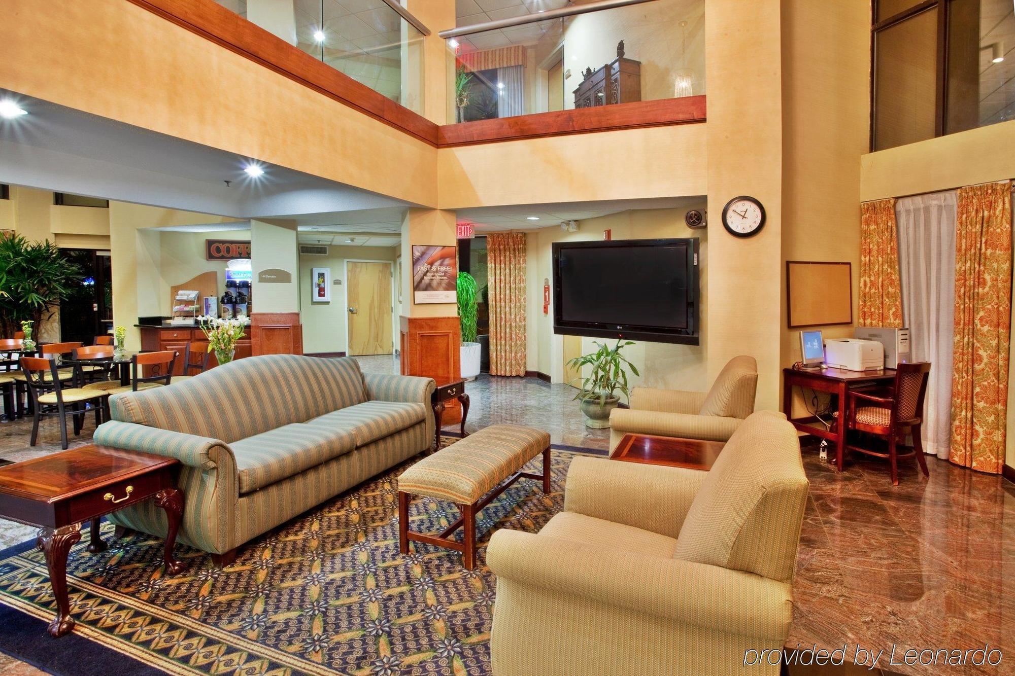 Holiday Inn Express Hotel & Suites Lawrenceville By Ihg Exterior photo
