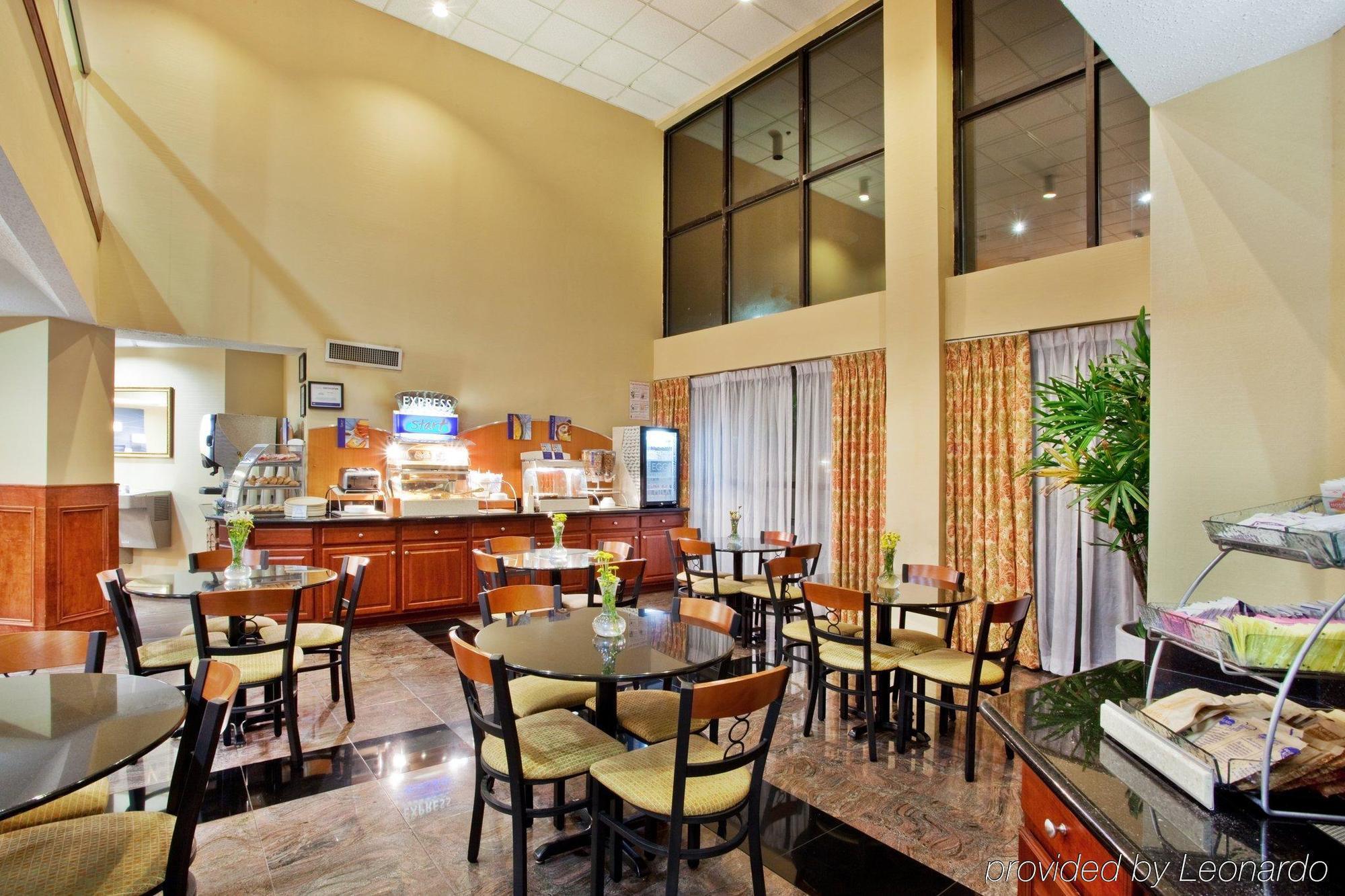 Holiday Inn Express Hotel & Suites Lawrenceville By Ihg Exterior photo
