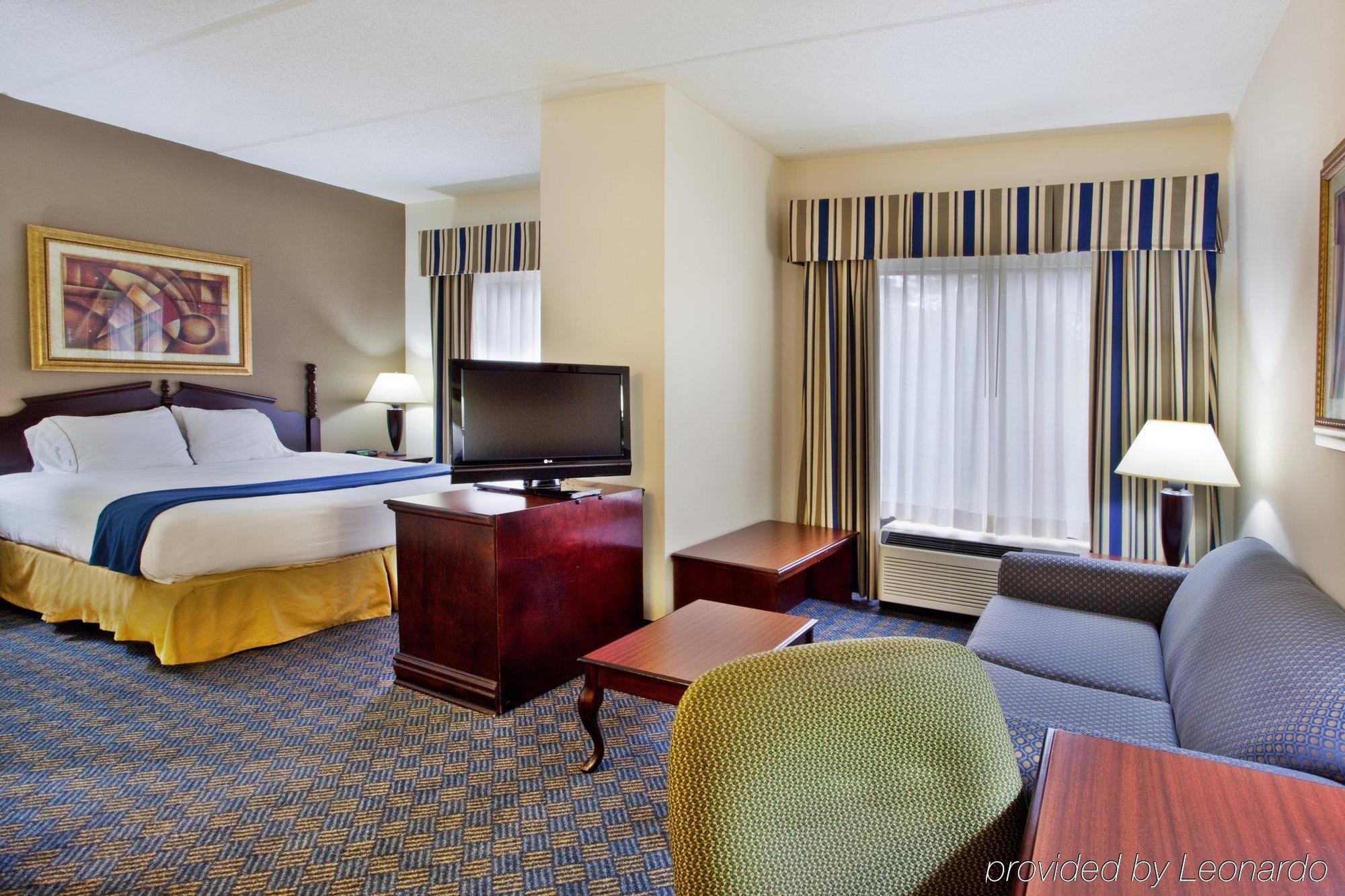 Holiday Inn Express Hotel & Suites Lawrenceville By Ihg Exterior photo