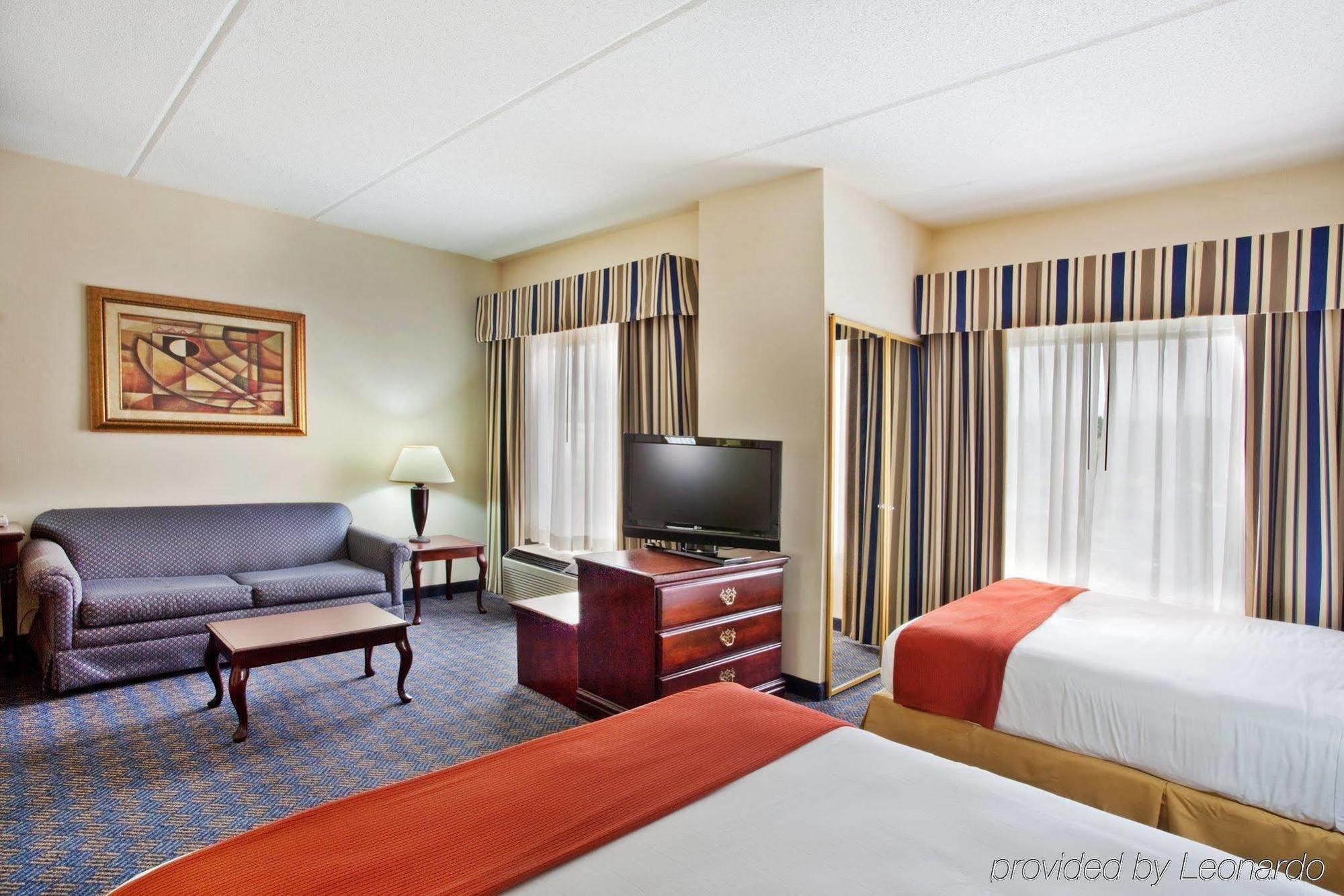 Holiday Inn Express Hotel & Suites Lawrenceville By Ihg Exterior photo